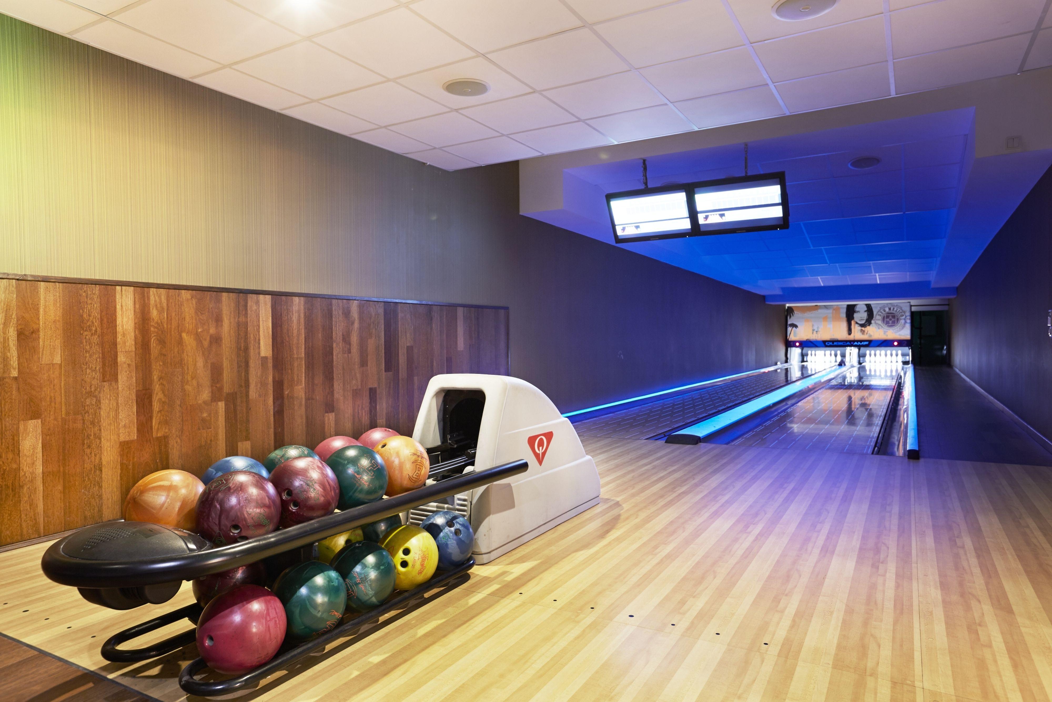 Marine Hotel By Zdrojowa Колобжег Экстерьер фото Bowling at the Student Union