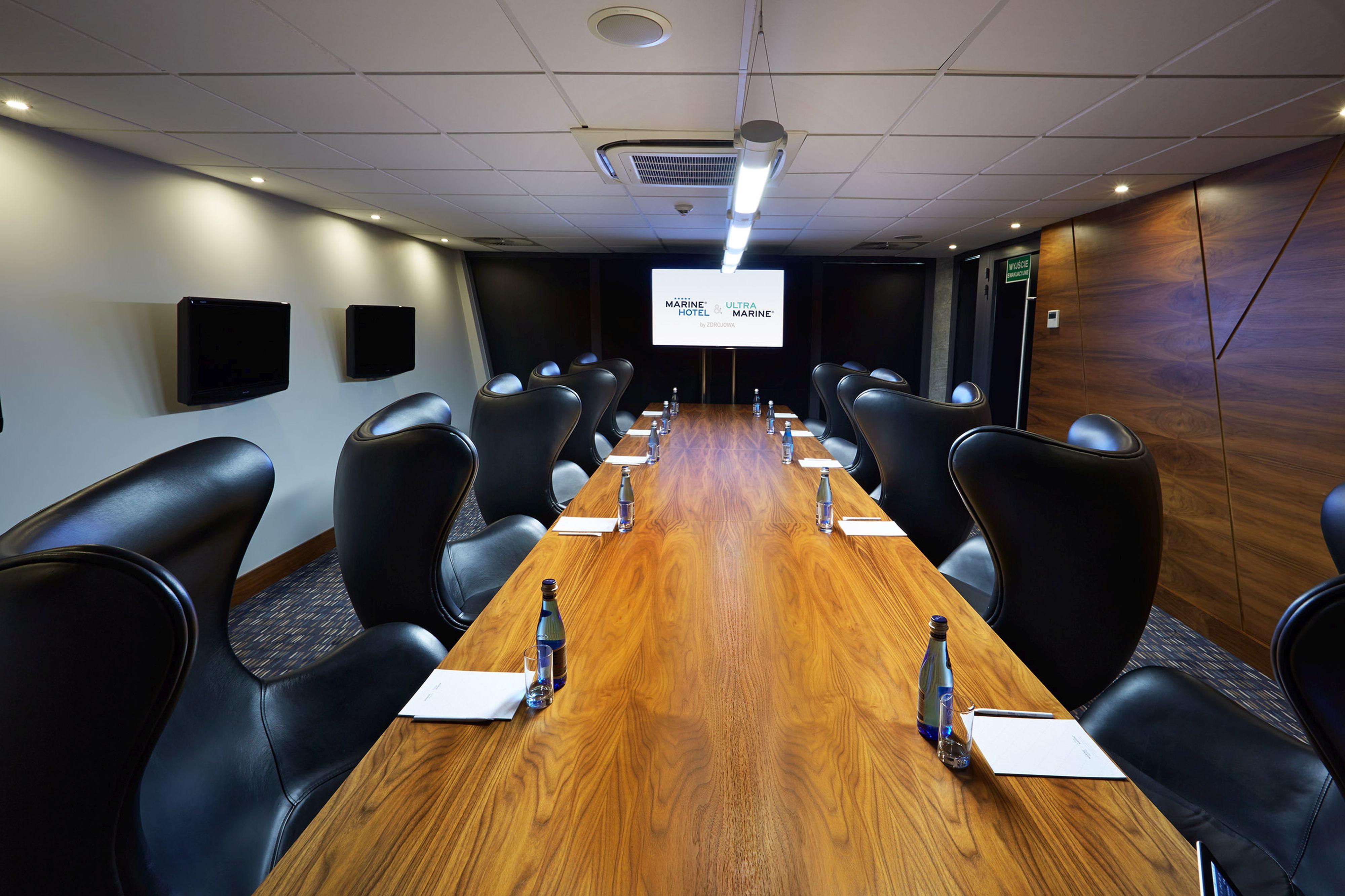 Marine Hotel By Zdrojowa Колобжег Экстерьер фото Boardroom at the London Marriott Grand Ballroom