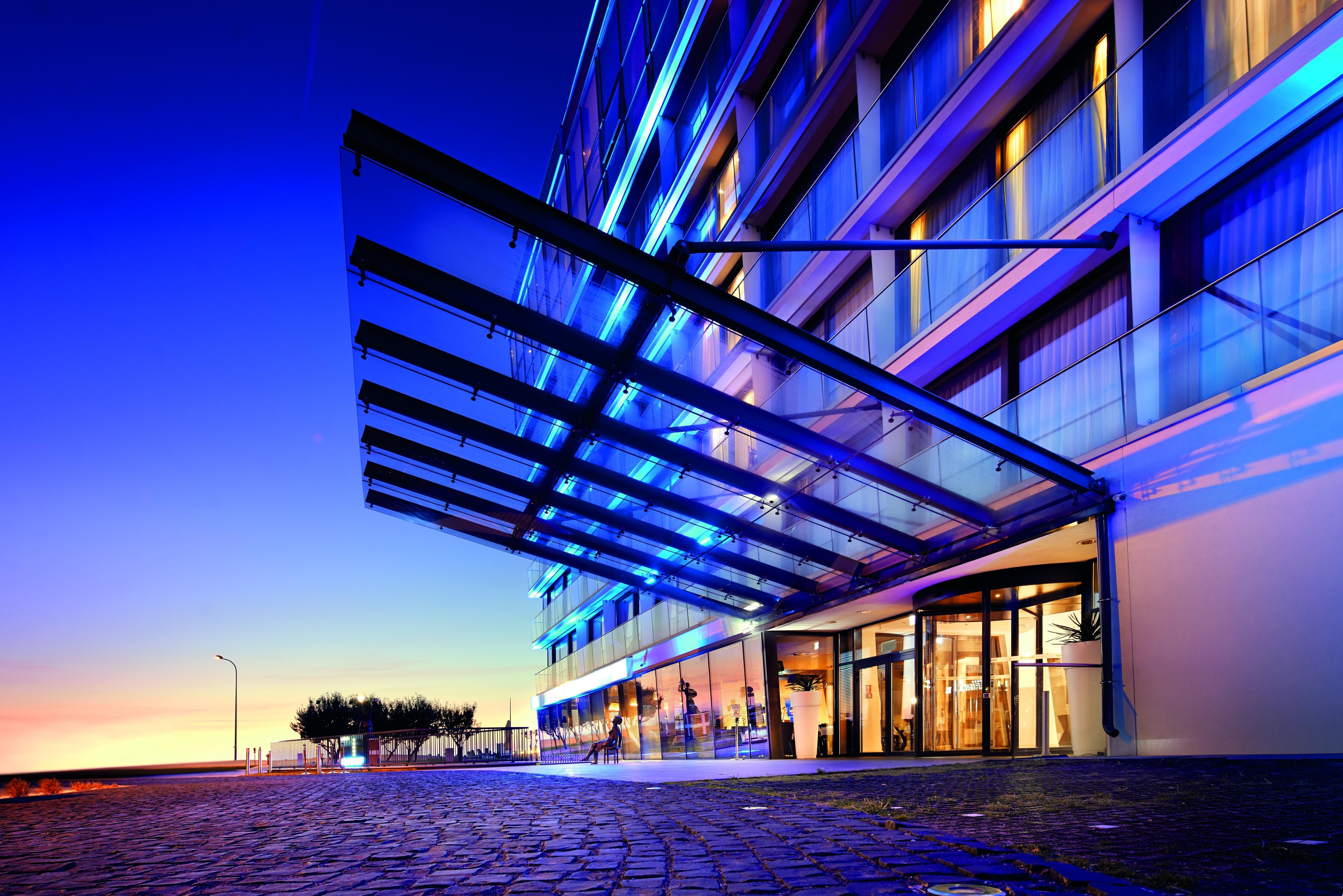 Marine Hotel By Zdrojowa Колобжег Экстерьер фото The Cape Town International Convention Centre