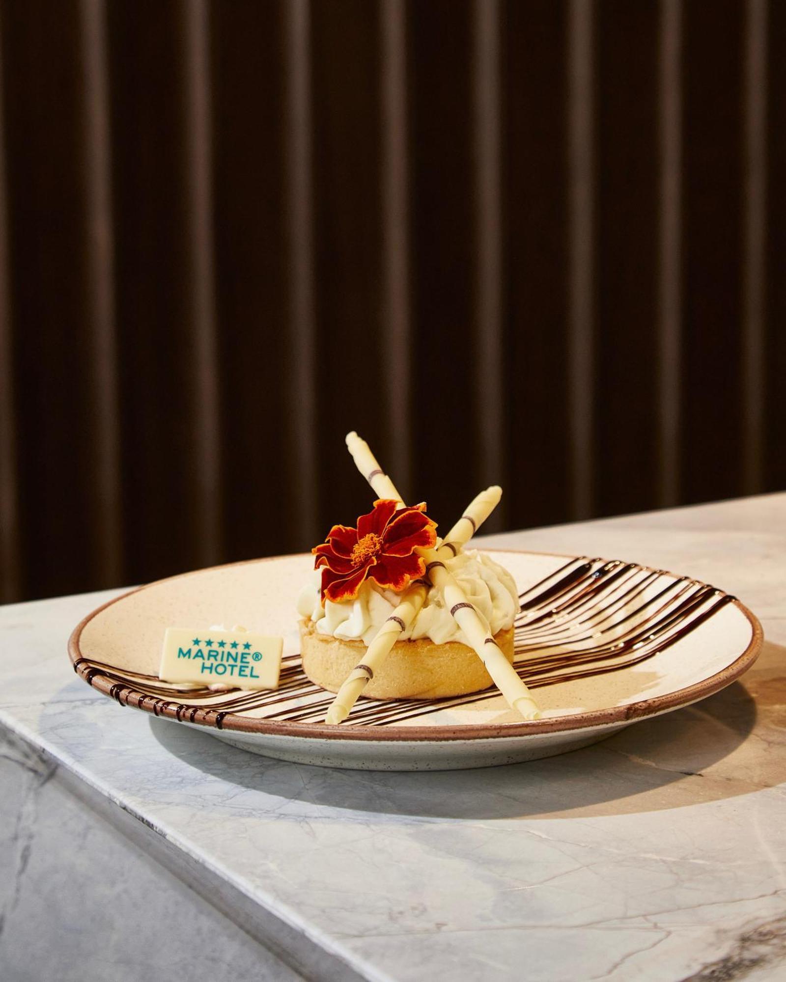 Marine Hotel By Zdrojowa Колобжег Экстерьер фото A dessert at the hotel