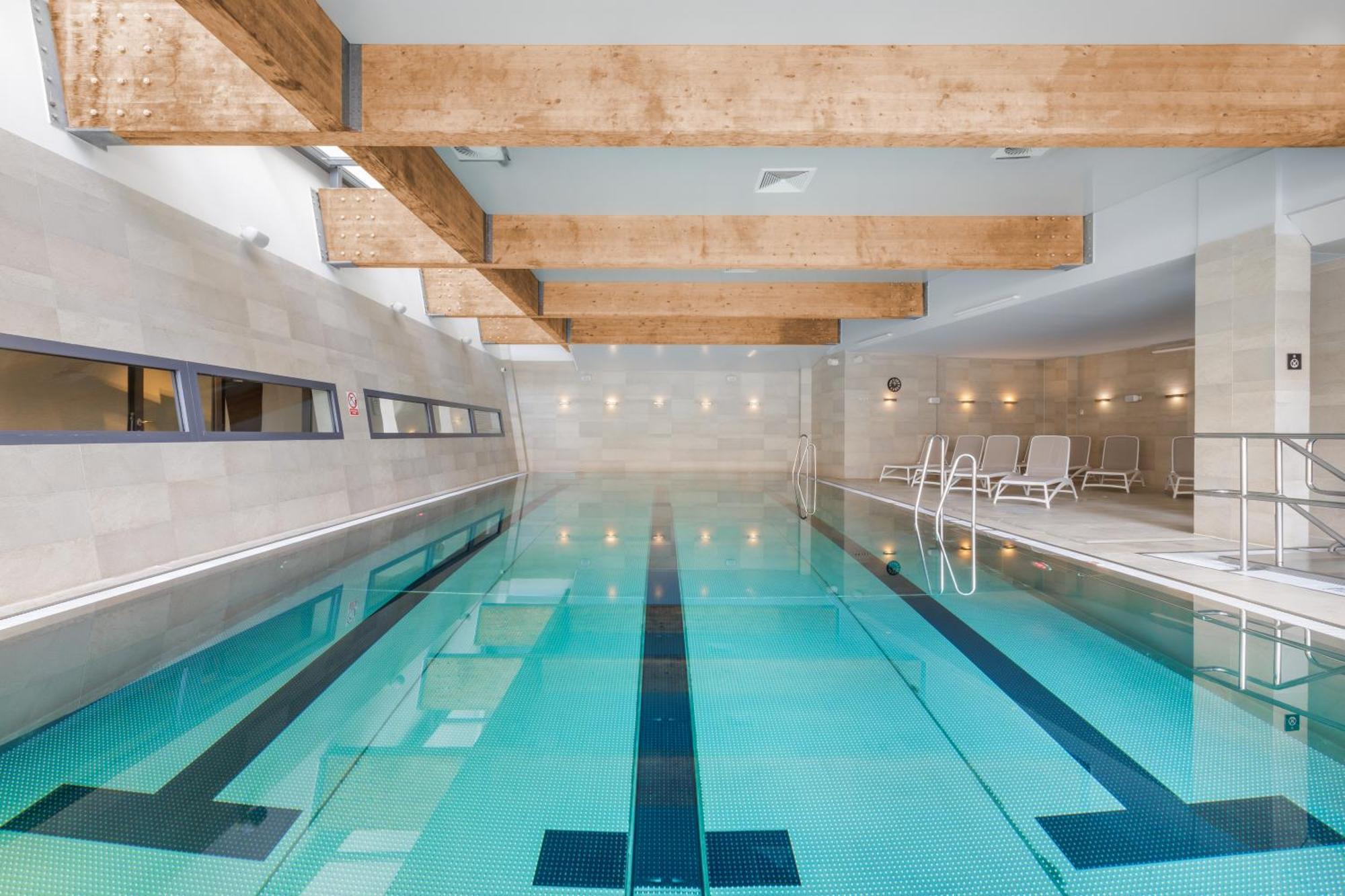 Marine Hotel By Zdrojowa Колобжег Экстерьер фото The swimming pool at The Standard East Village