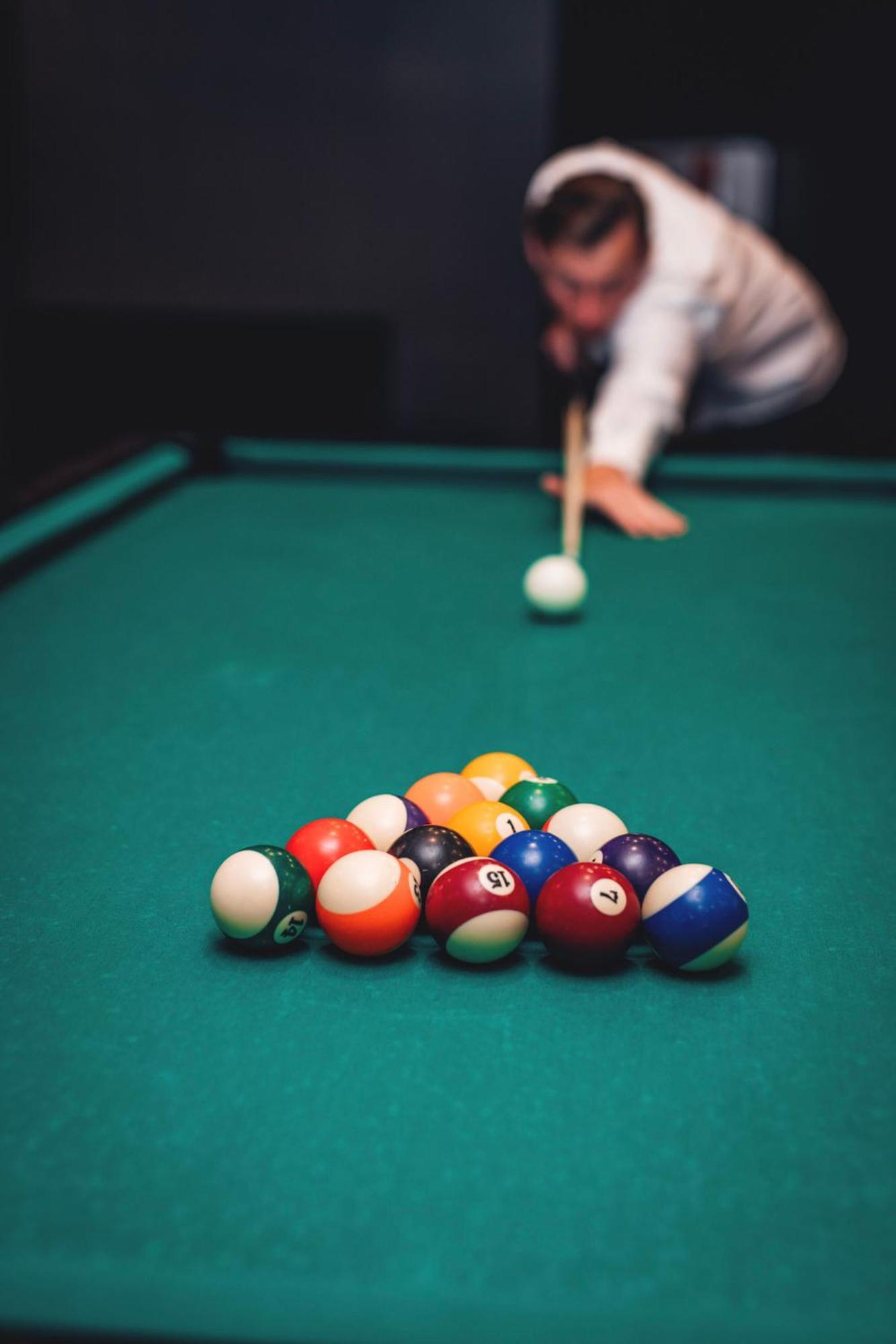 Marine Hotel By Zdrojowa Колобжег Экстерьер фото Pool balls