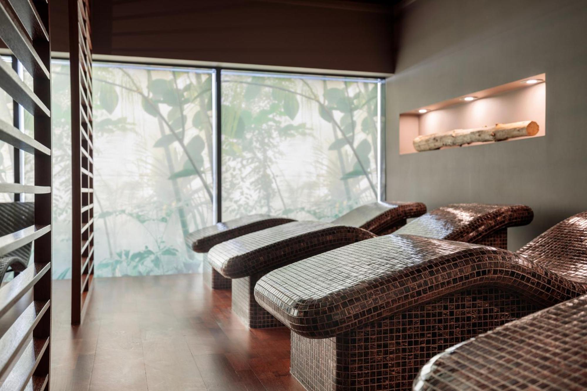 Marine Hotel By Zdrojowa Колобжег Экстерьер фото The spa at The Ivy Spa