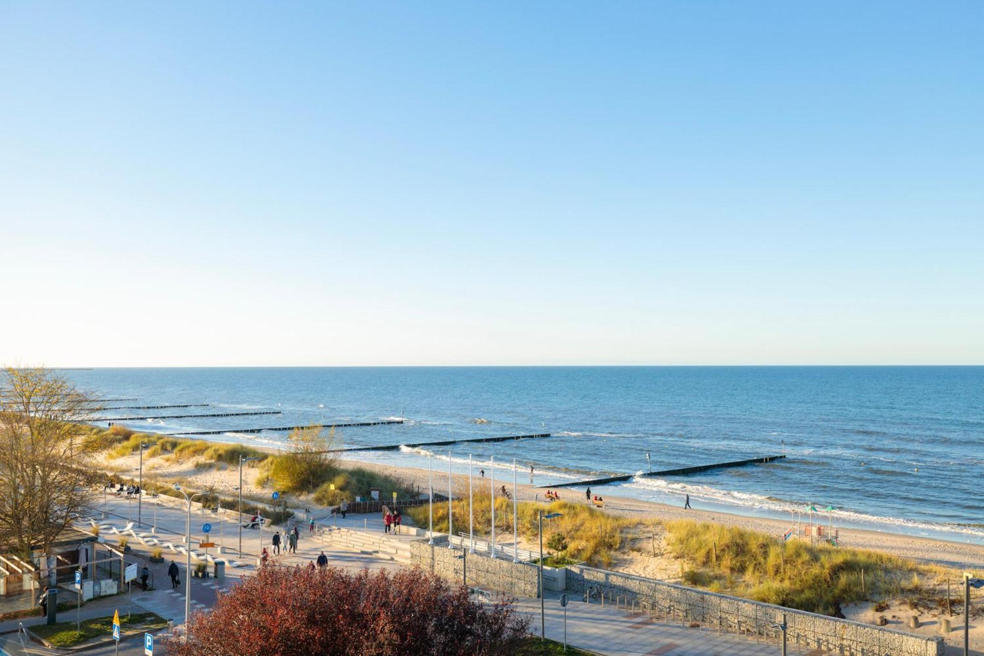 Marine Hotel By Zdrojowa Колобжег Экстерьер фото Baltic Sea at Pärnu beach